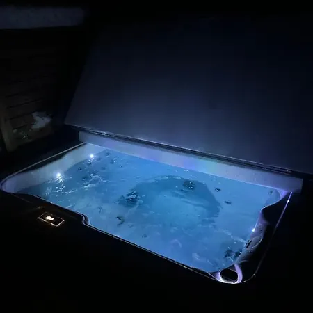 Aurora Sky Villa Levi